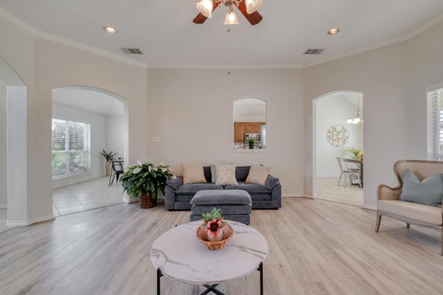 341 Brown RD, Mcdade, TX 78650