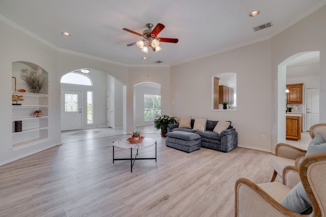 341 Brown RD, Mcdade, TX 78650