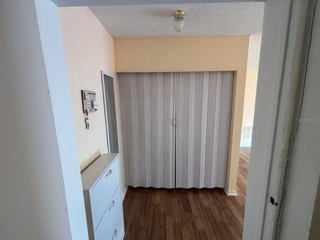 660 62ND AVENUE N 1204, St Petersburg, FL 33702