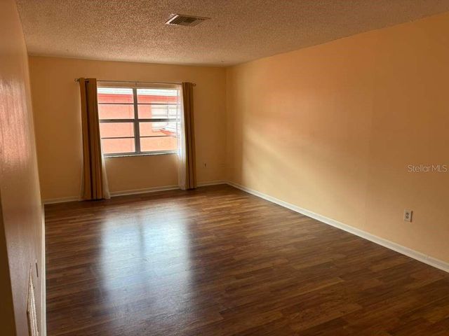 660 62ND AVENUE N 1204, St Petersburg, FL 33702