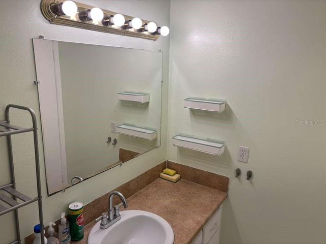 660 62ND AVENUE N 1204, St Petersburg, FL 33702