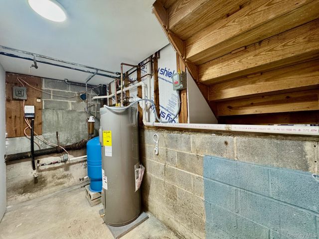 687 Sprout Brook Road, Putnam Valley, NY 10579