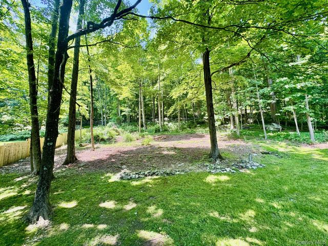 687 Sprout Brook Road, Putnam Valley, NY 10579