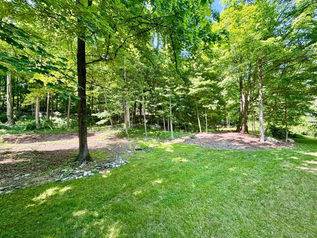 687 Sprout Brook Road, Putnam Valley, NY 10579