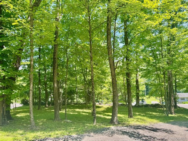 687 Sprout Brook Road, Putnam Valley, NY 10579