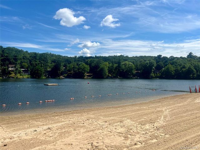 687 Sprout Brook Road, Putnam Valley, NY 10579