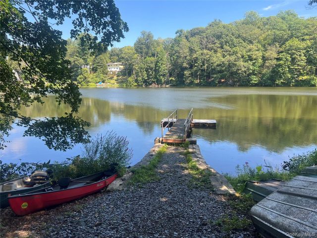 687 Sprout Brook Road, Putnam Valley, NY 10579