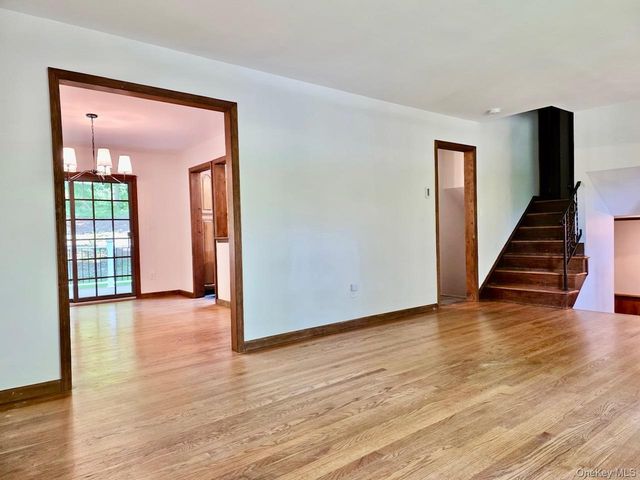 687 Sprout Brook Road, Putnam Valley, NY 10579