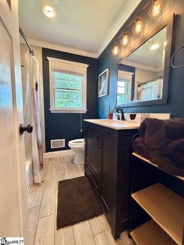 515 Ridgewood Drive, Greer, SC 29681