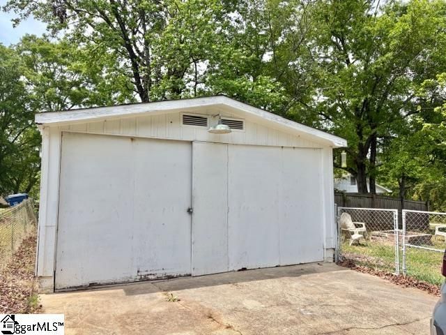 515 Ridgewood Drive, Greer, SC 29681