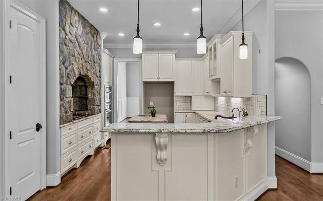7744 Chesterbrooke Drive, Greensboro, NC 27455