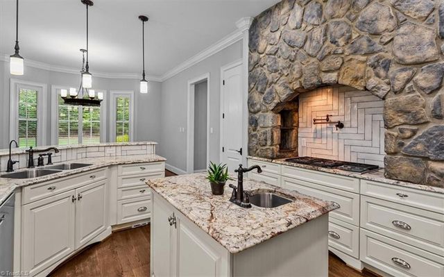 7744 Chesterbrooke Drive, Greensboro, NC 27455