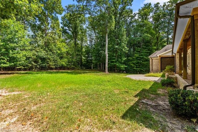 7744 Chesterbrooke Drive, Greensboro, NC 27455