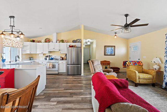 4008 S Preston Hills Drive, Wasilla, AK 99654