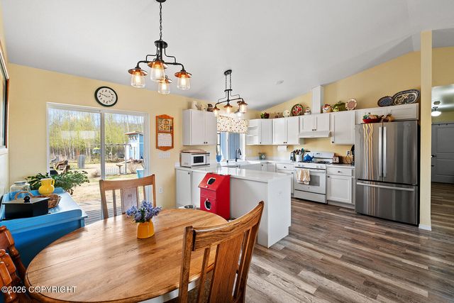4008 S Preston Hills Drive, Wasilla, AK 99654