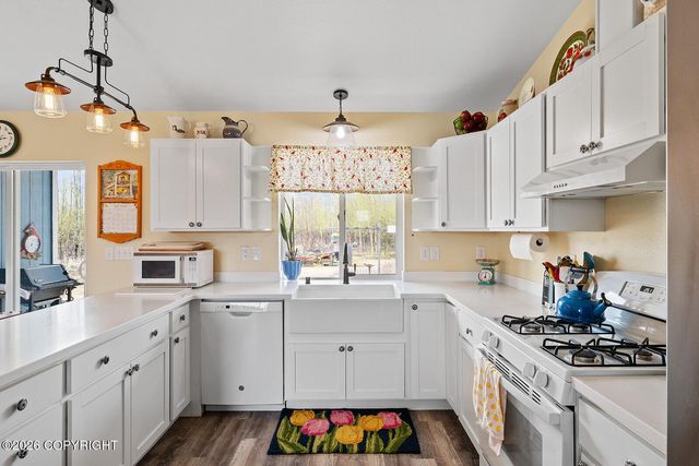 4008 S Preston Hills Drive, Wasilla, AK 99654