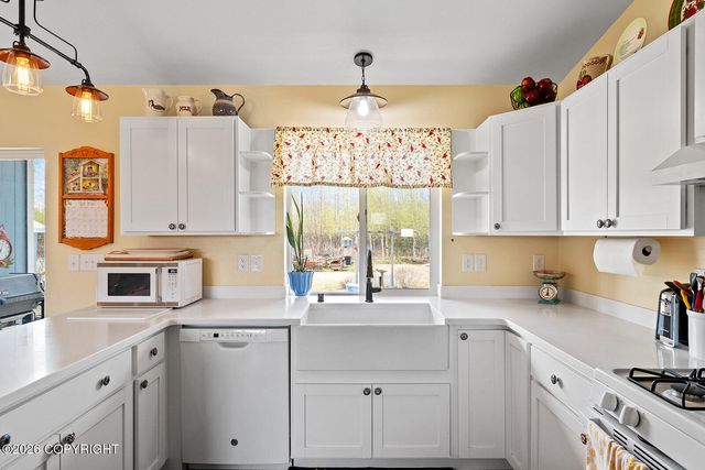 4008 S Preston Hills Drive, Wasilla, AK 99654