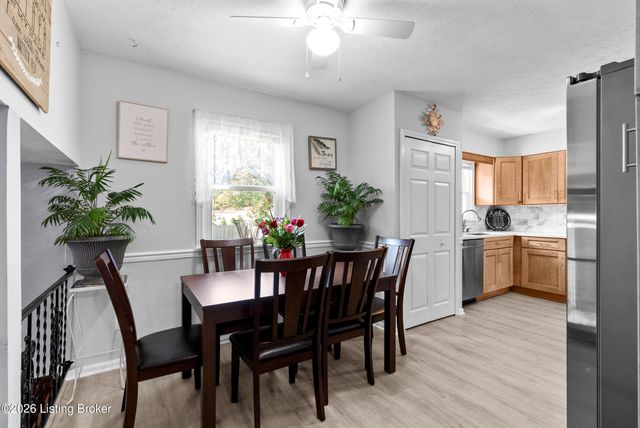 9208 Lethborough Dr, Louisville, KY 40299