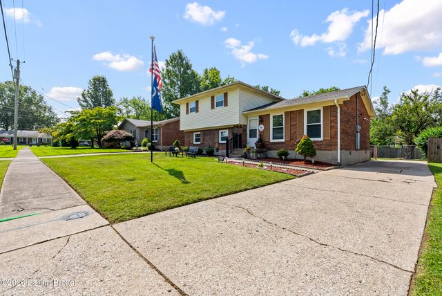 9208 Lethborough Dr, Louisville, KY 40299