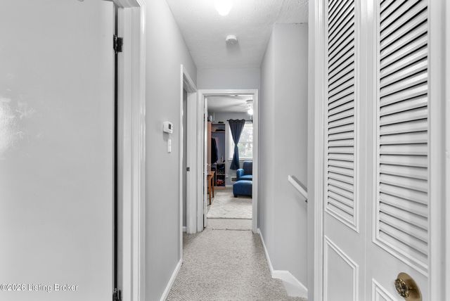 9208 Lethborough Dr, Louisville, KY 40299