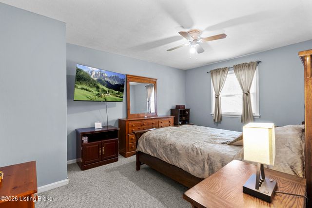 9208 Lethborough Dr, Louisville, KY 40299