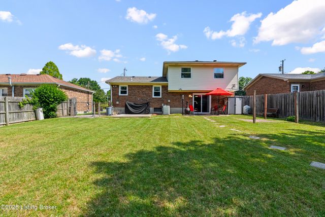9208 Lethborough Dr, Louisville, KY 40299