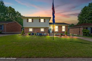 9208 Lethborough Dr, Louisville, KY 40299