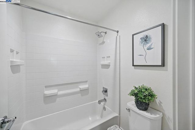 8526 Jetty Way, Newark, CA 94560