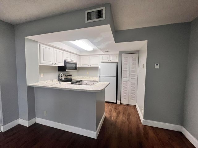 718 Executive Center Drive 111, West Palm Beach, FL 33401