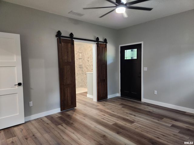 14063 N LINK Lane, Mt Vernon, IL 62864