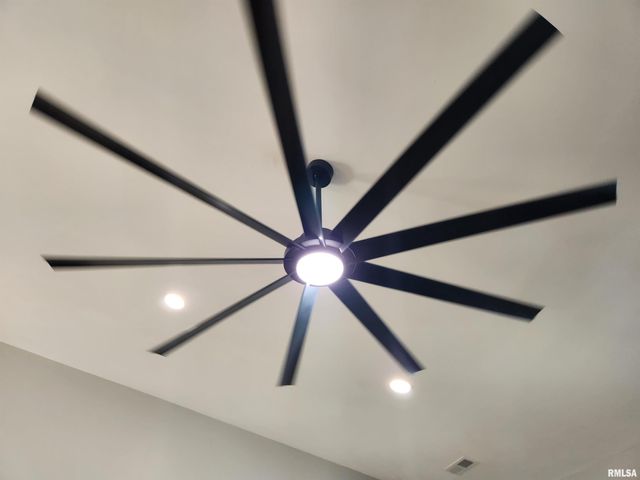 14063 N LINK Lane, Mt Vernon, IL 62864