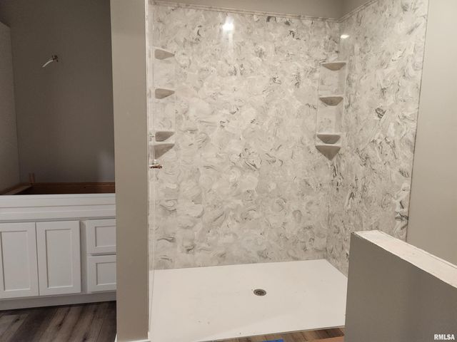 14063 N LINK Lane, Mt Vernon, IL 62864