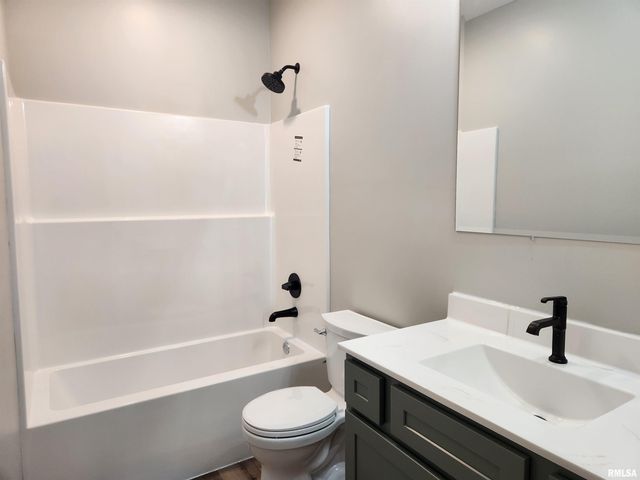 14063 N LINK Lane, Mt Vernon, IL 62864