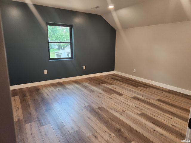 14063 N LINK Lane, Mt Vernon, IL 62864