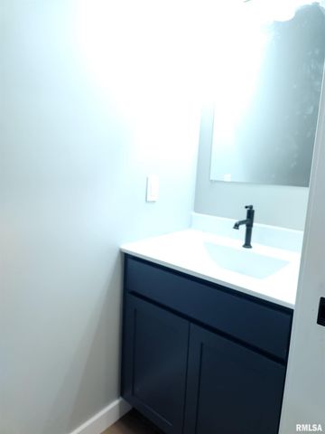 14063 N LINK Lane, Mt Vernon, IL 62864