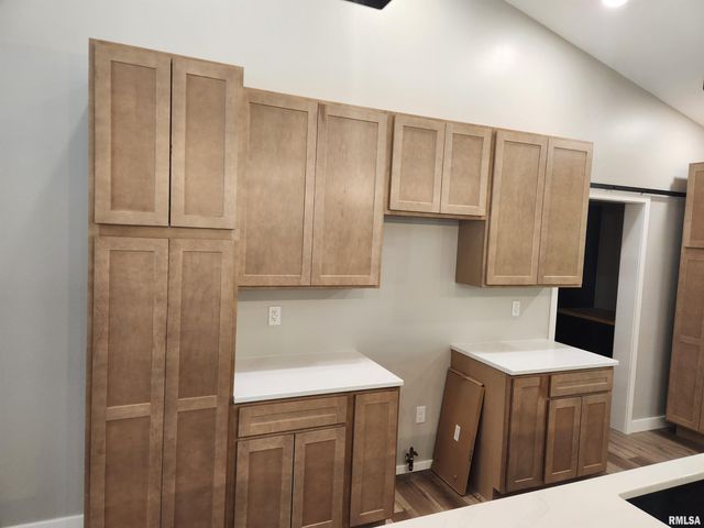 14063 N LINK Lane, Mt Vernon, IL 62864