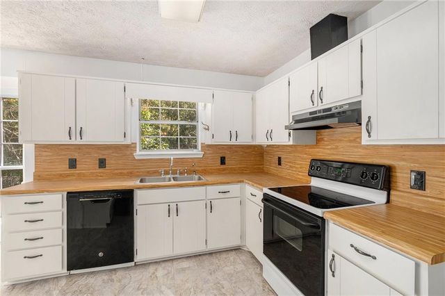 551 Hood Road, Stockbridge, GA 30281