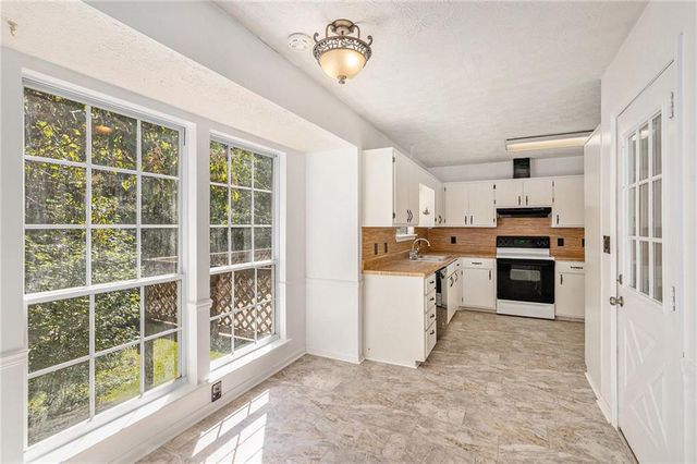 551 Hood Road, Stockbridge, GA 30281