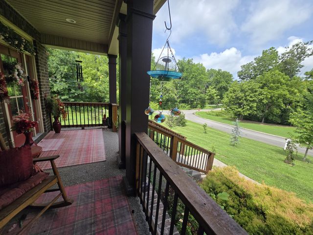 104 Yates Dr, Bon Aqua, TN 37025