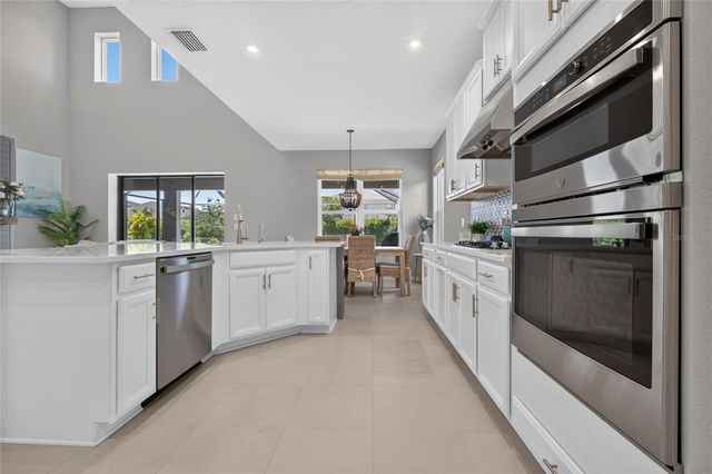 9069 LUNA LANE, Sarasota, FL 34241