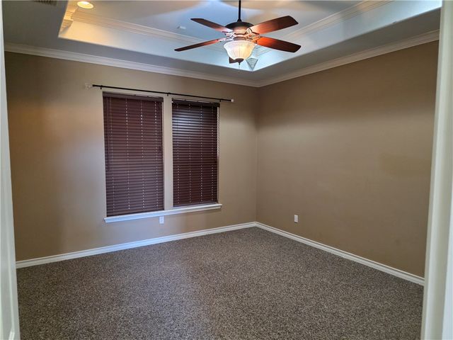 2621 Bruin Dr, Corpus Christi, TX 78414