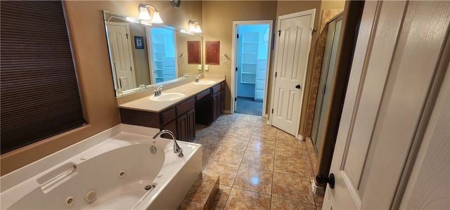 2621 Bruin Dr, Corpus Christi, TX 78414