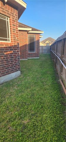 2621 Bruin Dr, Corpus Christi, TX 78414