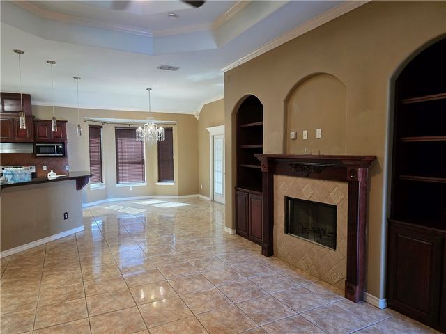 2621 Bruin Dr, Corpus Christi, TX 78414