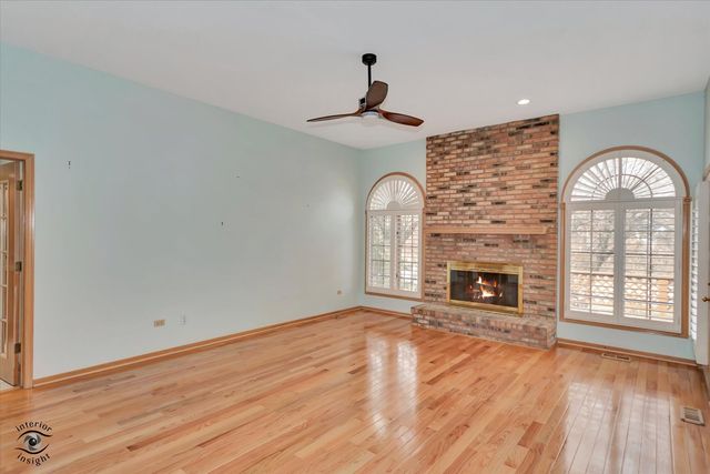 9306 Fox Run Circle, Frankfort, IL 60423