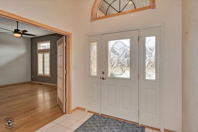 9306 Fox Run Circle, Frankfort, IL 60423