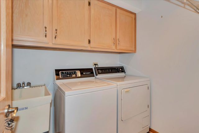 9306 Fox Run Circle, Frankfort, IL 60423