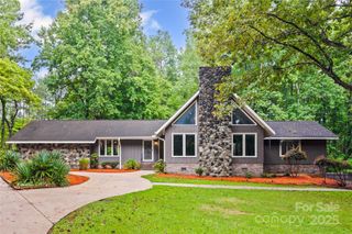 912 Pineview Lakes Road, Chester, SC 29706