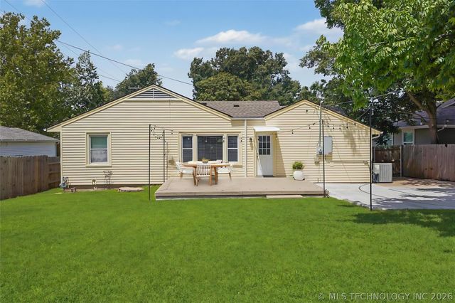 3913 S Jamestown Avenue, Tulsa, OK 74135
