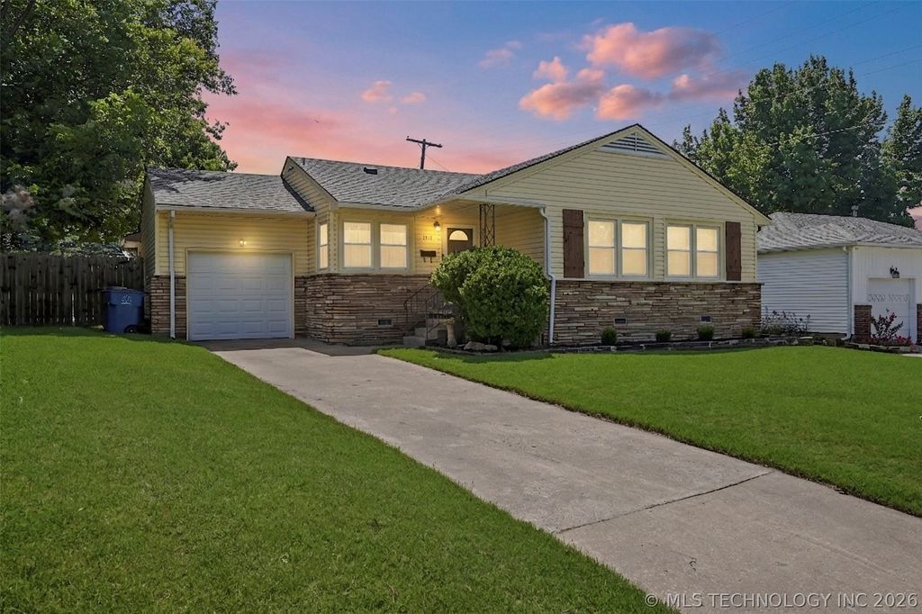 3913 S Jamestown Avenue, Tulsa, OK 74135